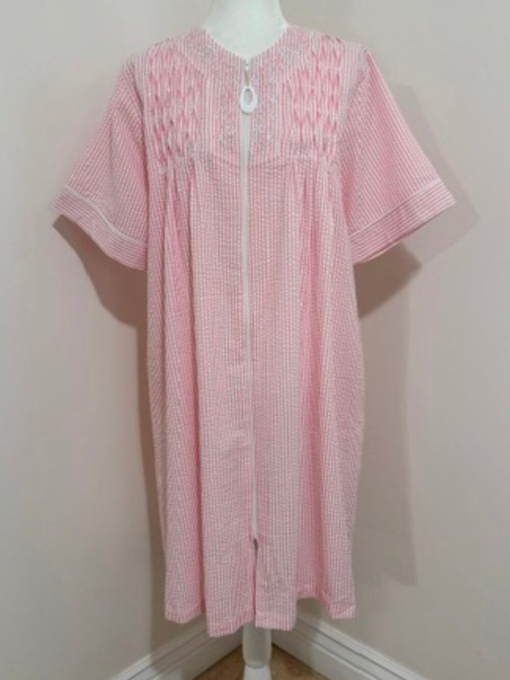 Miss Elaine Striped Seersucker Zipper Robe Nightgown Pink White Striped Size L